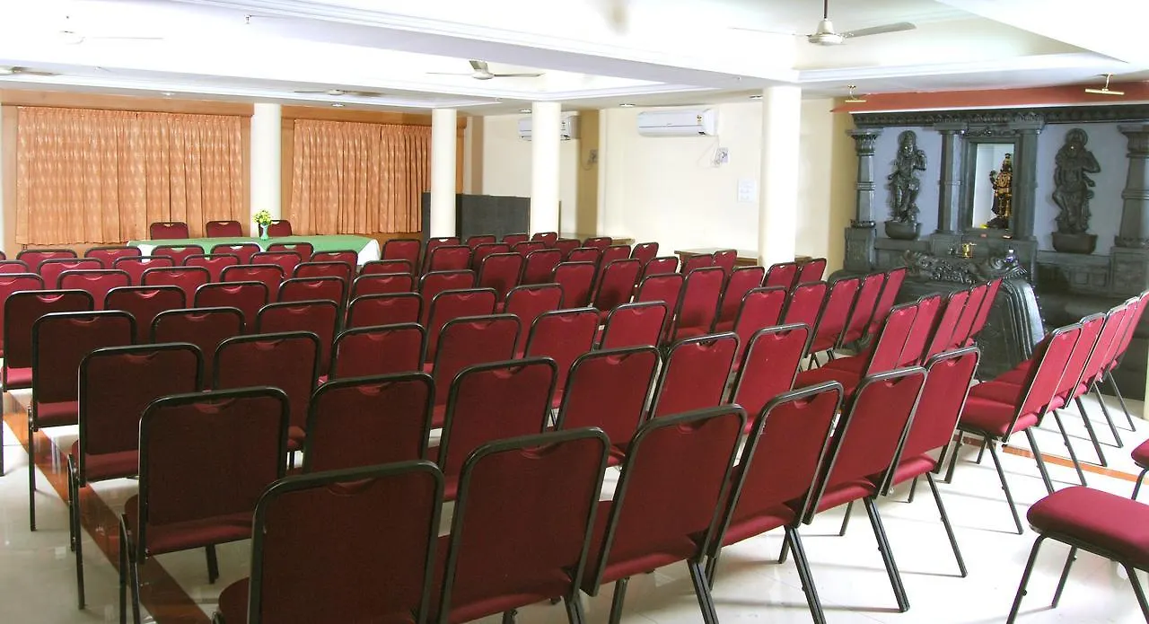 Sree Gokulam Sabari Hotel Chavakkad 2*,